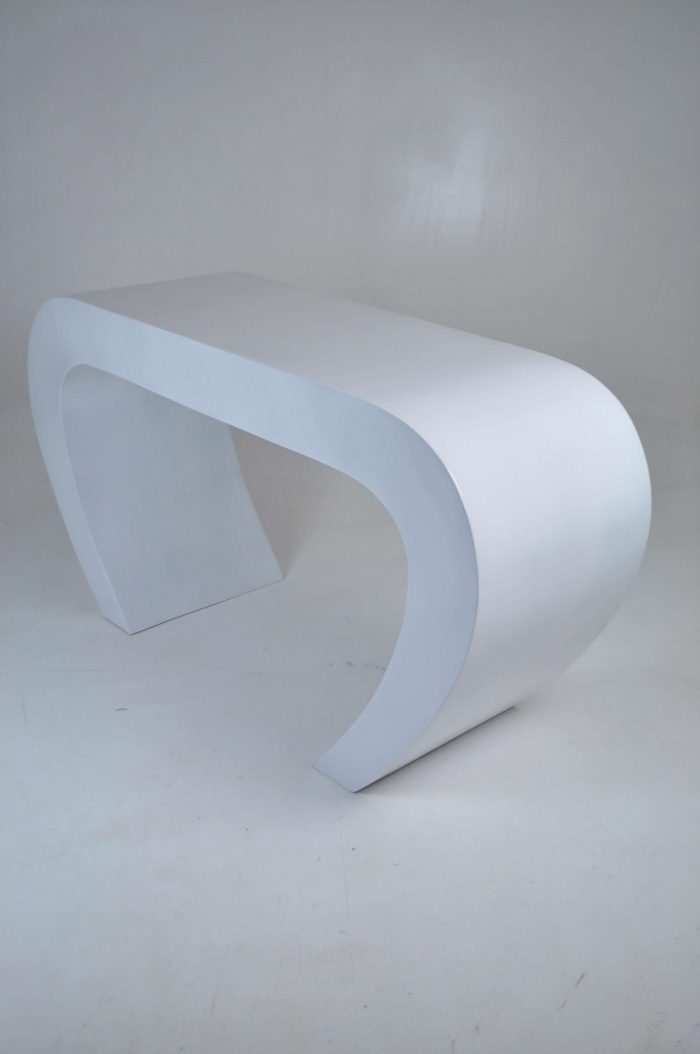 Curved Console