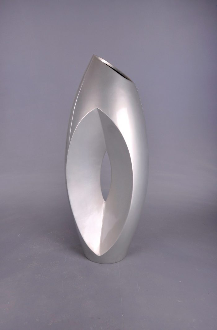 Tall Centre Hole Curved Urn