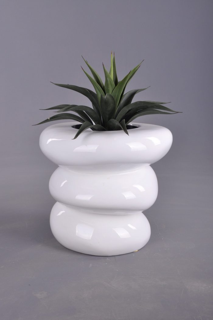 Twirled Urn