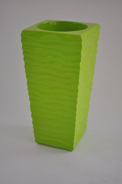V Wave Pattern urn
