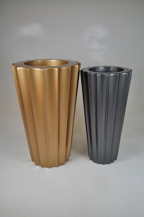 Combo Deal Ribbed Urn